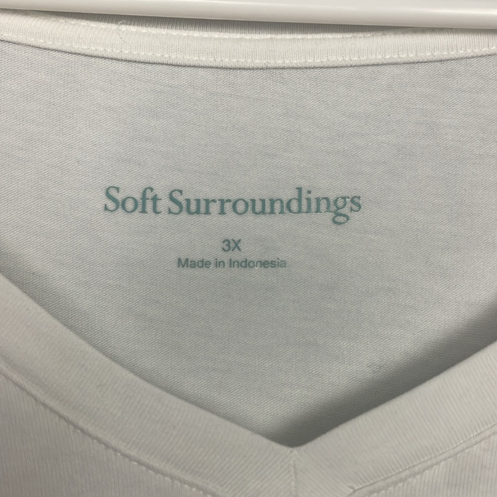 Soft Surroundings white basic tee classic essential minimalism - Picture 2 of 4